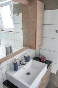 Kúpeľňa v ubytovaní Catherine's Comfort Apartment Νο3