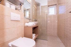 Ein Badezimmer in der Unterkunft Villa Neda