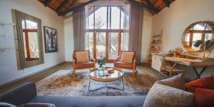Posezení v ubytování Nkala Safari Lodge