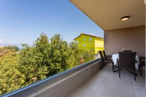 Ein Balkon oder eine Terrasse in der Unterkunft Villa Neda