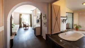 Koupelna v ubytování Hotel Hirschen in Freiburg-Lehen + 37 fotografií