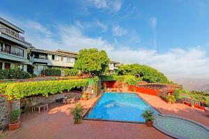 Bazén v ubytování Ramsukh Resorts and Spa nebo v jeho okolí