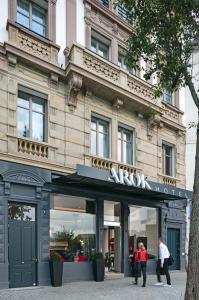 Επισκέπτες που μένουν στο Hotel Arok
