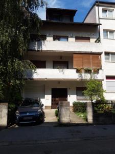 Budova, v ktorej sa apartmán nachádza