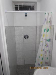 Kamar mandi di Caribbean Dream Vacation Property CD4