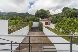 Foto dalla galleria di Casa do Poema a Furnas