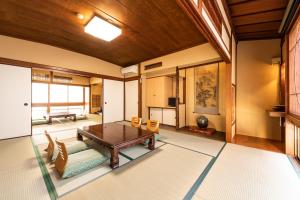 Posezení v ubytování Yamadaya Ryokan