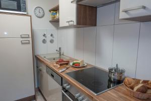 Virtuvė arba virtuvėlė apgyvendinimo įstaigoje Ferienwohnung Uhl
