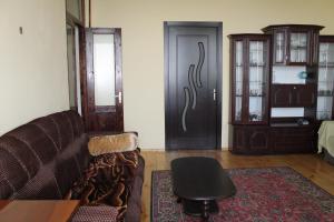 Seating area sa Maya Guest House