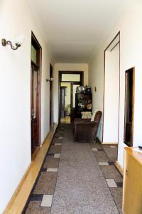 Seating area sa Maya Guest House