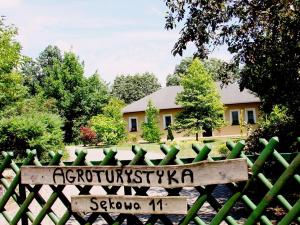 Fotografia z galérie ubytovania Agroturystyka Pod Modrzewiami v destinácii Nowy Tomyśl