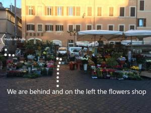 ローマにあるB＆B イン ピアッツァの左手の花屋