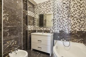 Ένα μπάνιο στο Hotel Pushkin
