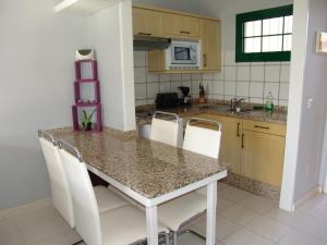Kuchnia lub aneks kuchenny w obiekcie Moderno apartamento con vistas al mar