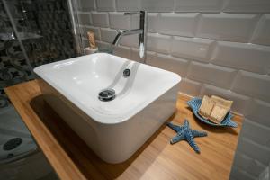 A bathroom at Sea Station
