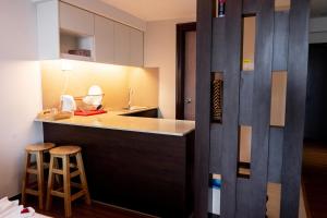 Dapur atau dapur kecil di Classy Studio Apartment (KBCP)