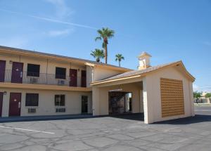 Gallery image of Travel Inn in Phoenix