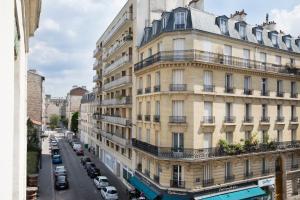 Gallery image of H&ocirc;tel Moulin Vert in Paris