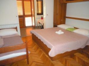 Zdjęcie z galerii obiektu Apartments in Starigrad-Paklenica 33853 w mieście Starigrad-Paklenica
