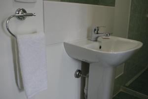 Karuah Riverside Motel的一间浴室