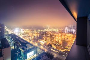 Widok na miasto Warszawa z tego apartamentu