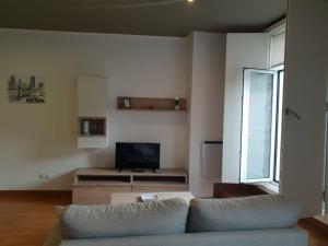 Μια τηλεόραση ή/και κέντρο ψυχαγωγίας στο Loft Velázquez Moreno 35