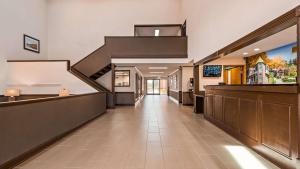 a hallway of a hospital with a staircase at Best Western Campbellsville Inn in Campbellsville