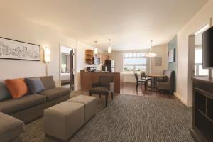 TV/trung tâm giải trí tại Hyatt House Denver Airport