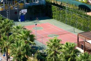 Tenis a/nebo squash v ubytování Adalya Elite Lara Hotel - Ultra All Inclusive nebo okolí