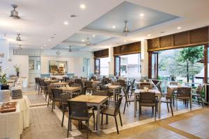 Restorāns vai citas vietas, kur ieturēt maltīti, naktsmītnē Chom View Hotel, Hua Hin