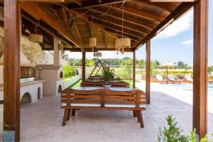 Kép Ino Villa, Unique Group Gatherings, By ThinkVilla szállásáról Péramában a galériában