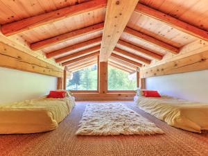 Ένα ή περισσότερα κρεβάτια σε δωμάτιο στο Luxury chalet near the ski slopes