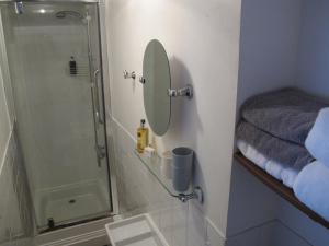 Ảnh trong thư viện ảnh của Stone's Throw Guest House ở Weymouth