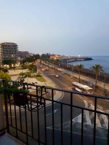 Afbeelding uit fotogalerij van Sea View Apartment in Catania