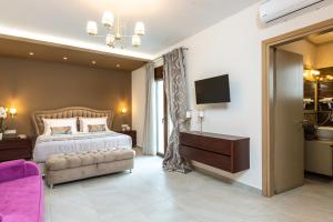 A bed or beds in a room at Ino Villa, Unique Group Gatherings, By ThinkVilla