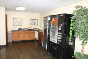 Η κουζίνα ή μικρή κουζίνα στο Scottish Inn Knoxville