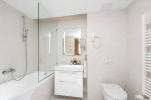 Koupelna v ubytování Pangea Hotel