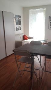 A seating area at Gioel Studio