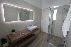 A bathroom at Ledwars Még 37 kép