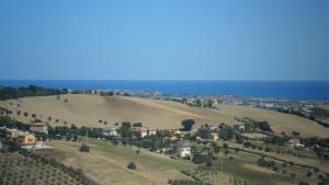 Uma vista aérea de B&B Le Terrazze Fermo
