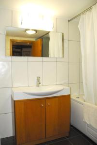 ห้องน้ำของ Luxurious Loft with Jacuzzi