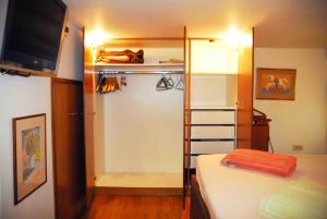 Postel nebo postele na pokoji v ubytování Luxurious Loft with Jacuzzi