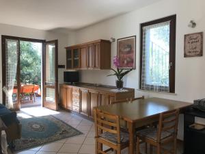 Gallery image of Appartamento Nonna Maria Garda Lake in Padenghe sul Garda