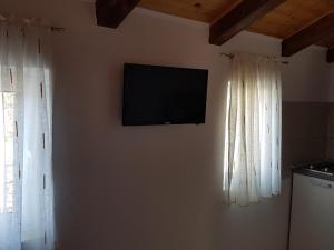Телевизор и/или развлекательный центр в Studio in Baric Draga I