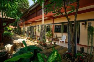 Gallery image of Noble Night Guesthouse in Kanchanaburi City