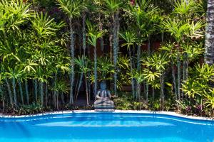 A piscina localizada em Hotel Pousada Coqueiros ou nos arredores
