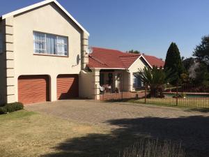 Afbeelding uit fotogalerij van At The View B&B in Roodepoort