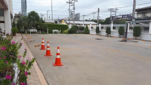 Galeriebild der Unterkunft Nut Mansion Suvarnabhumi in Bang Phli