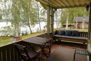 Φωτογραφία από το άλμπουμ του Koivuranta Raijan Aitta σε Kalmo