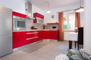 Kuchyň nebo kuchyňský kout v ubytování Apartment Gotier